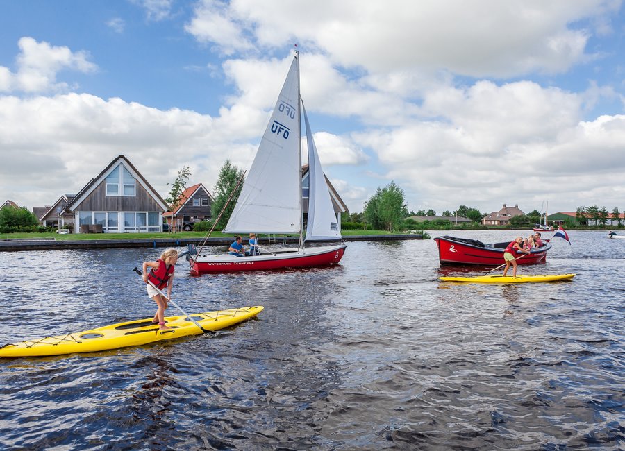 Luxuriös ausgestatteten Ferienhäuser am Wasser in Friesland