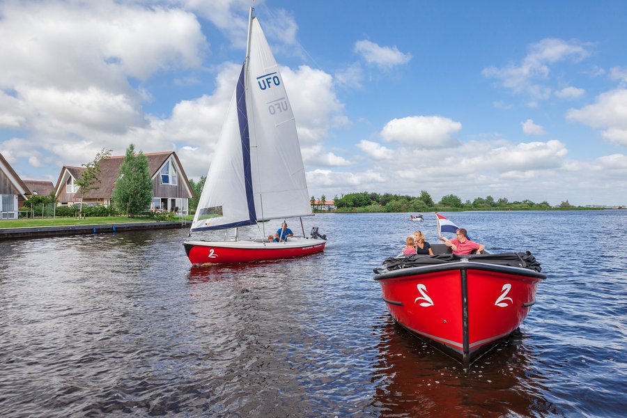 Bootsverleih, Liegeplätze und Ferienhäuser am Wasser in Holland